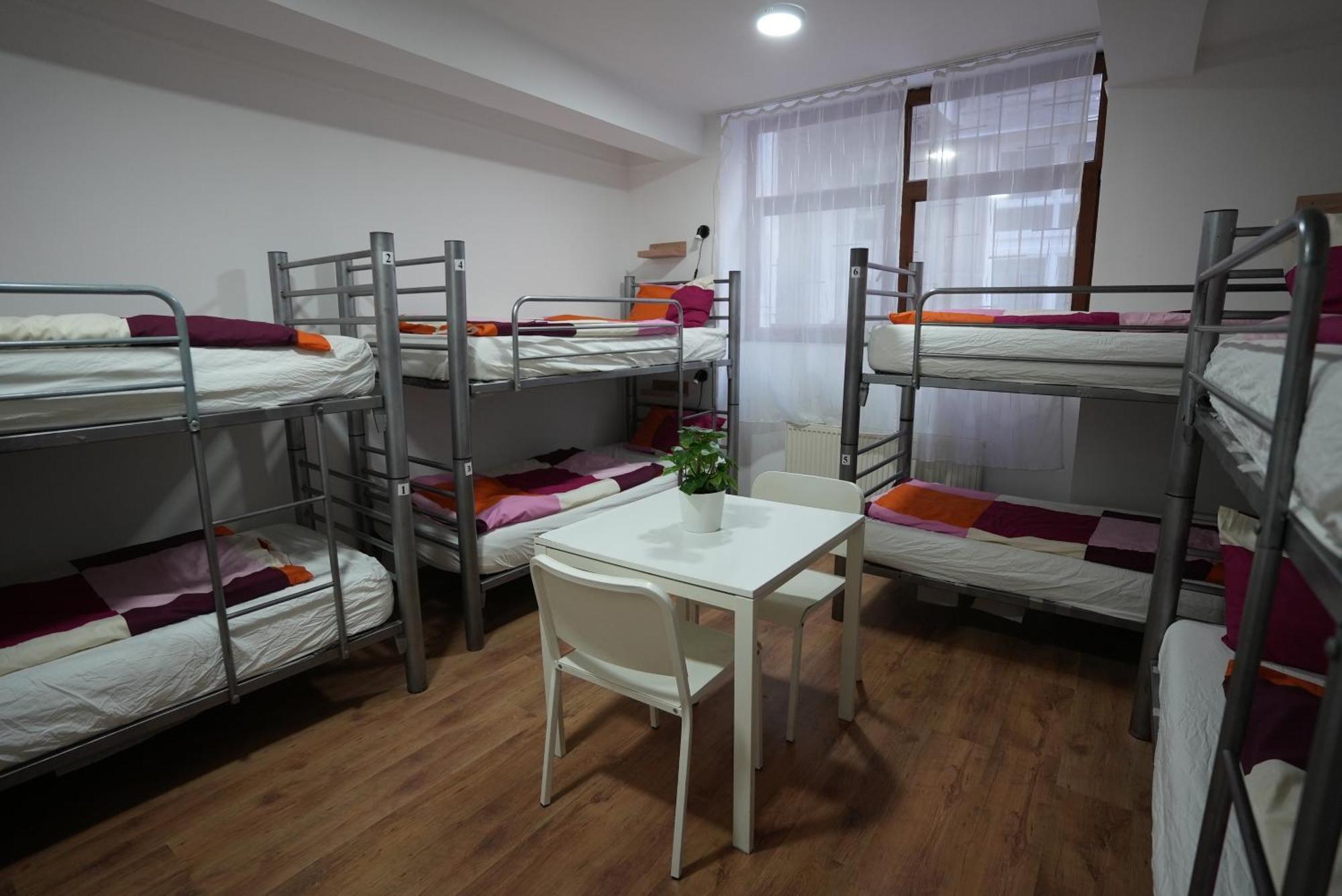 Center Hostel And Guest House بودابست المظهر الخارجي الصورة