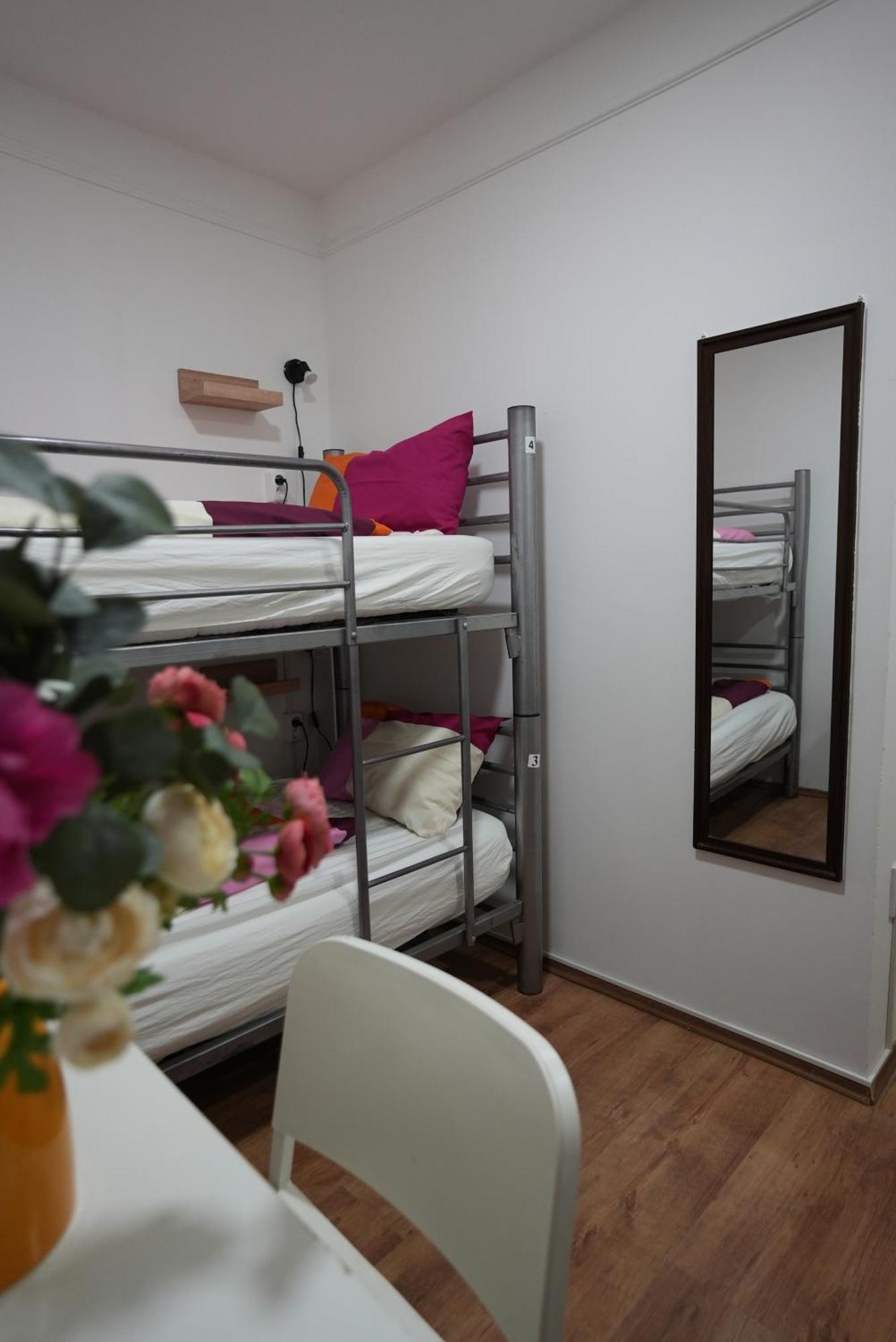Center Hostel And Guest House بودابست المظهر الخارجي الصورة