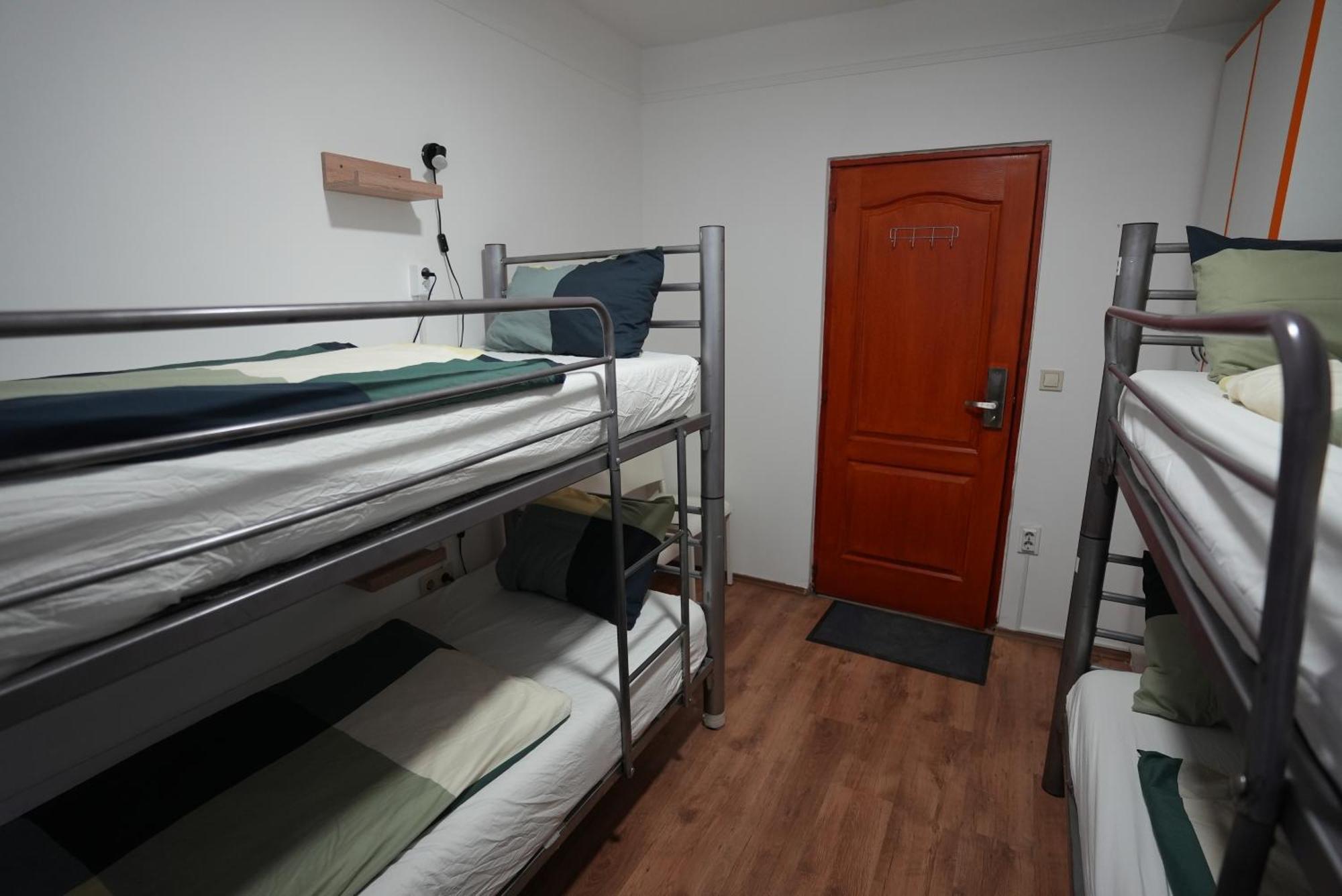 Center Hostel And Guest House بودابست المظهر الخارجي الصورة