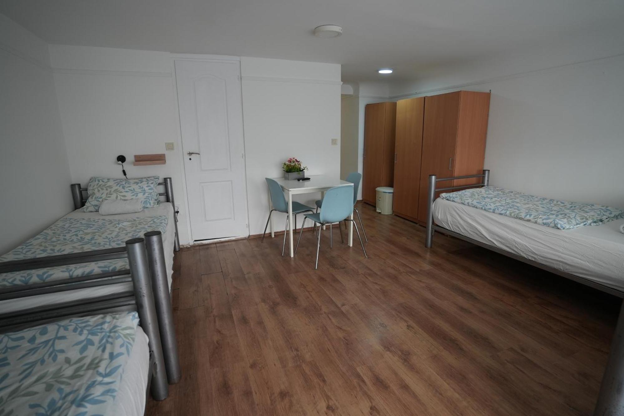 Center Hostel And Guest House بودابست المظهر الخارجي الصورة
