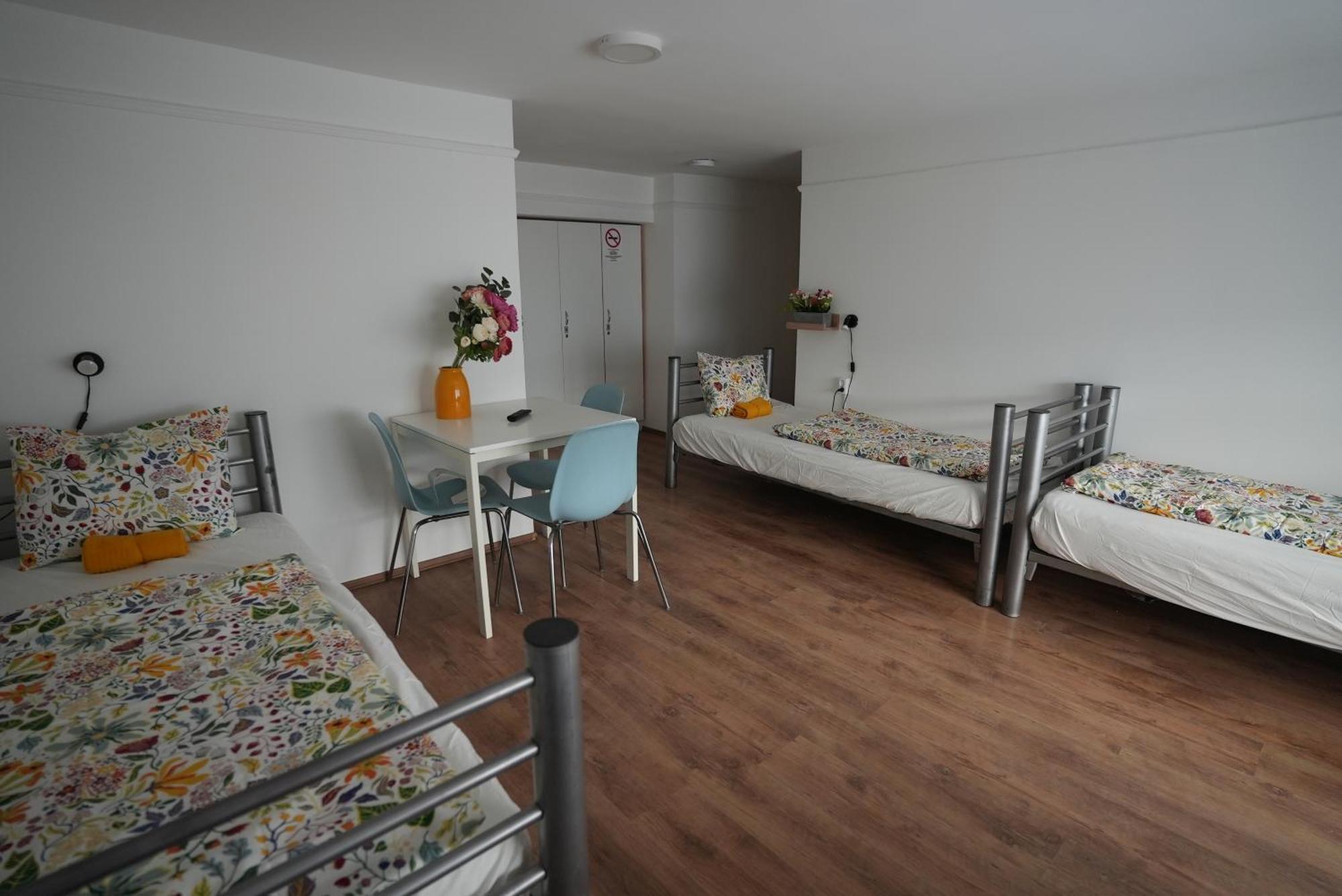 Center Hostel And Guest House بودابست المظهر الخارجي الصورة