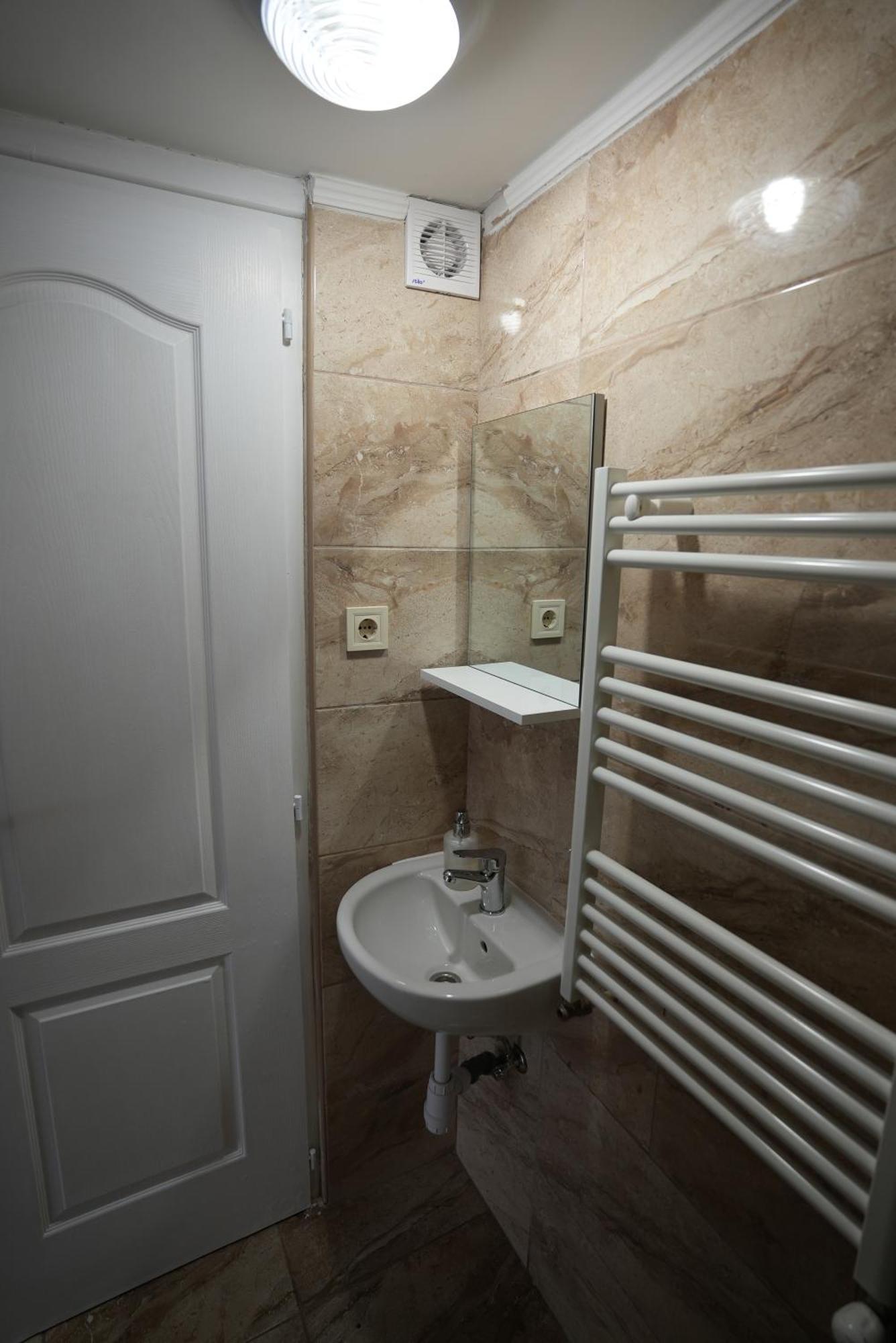 Center Hostel And Guest House بودابست المظهر الخارجي الصورة
