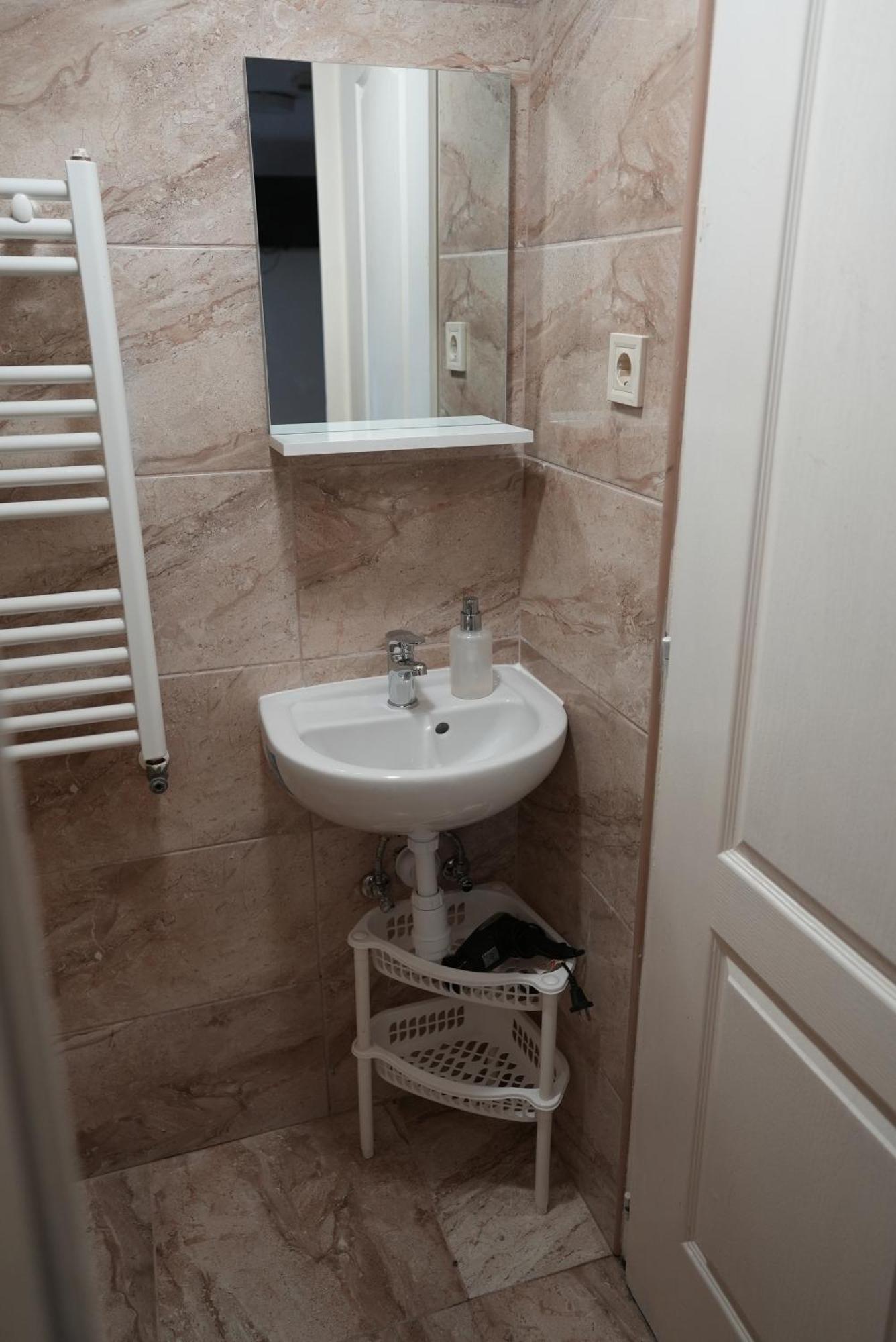 Center Hostel And Guest House بودابست المظهر الخارجي الصورة