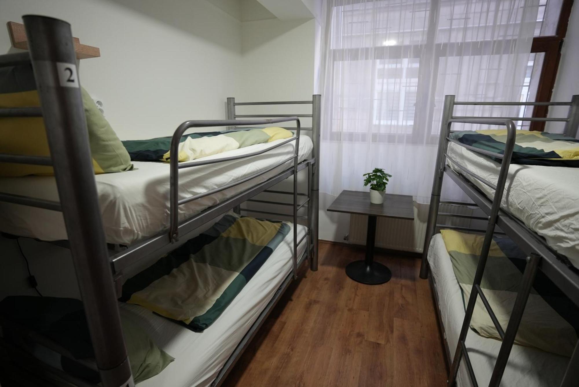Center Hostel And Guest House بودابست المظهر الخارجي الصورة
